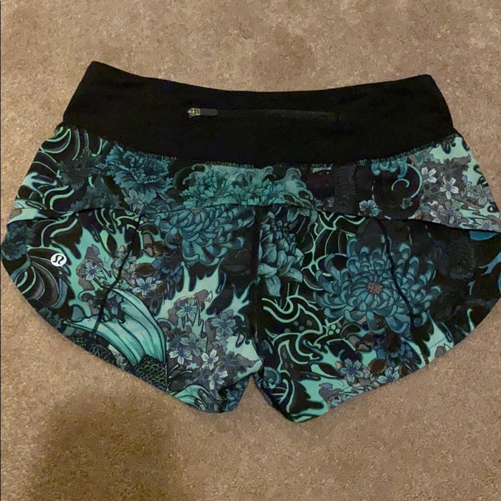 Lululemon Speed Up shorts 2.5 “